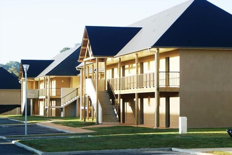 Le Fleur"H"On 11 D'Honfleur, T2 En Residence Avec Piscine, Wifi Et Parking Gratuits Equemauville Ngoại thất bức ảnh